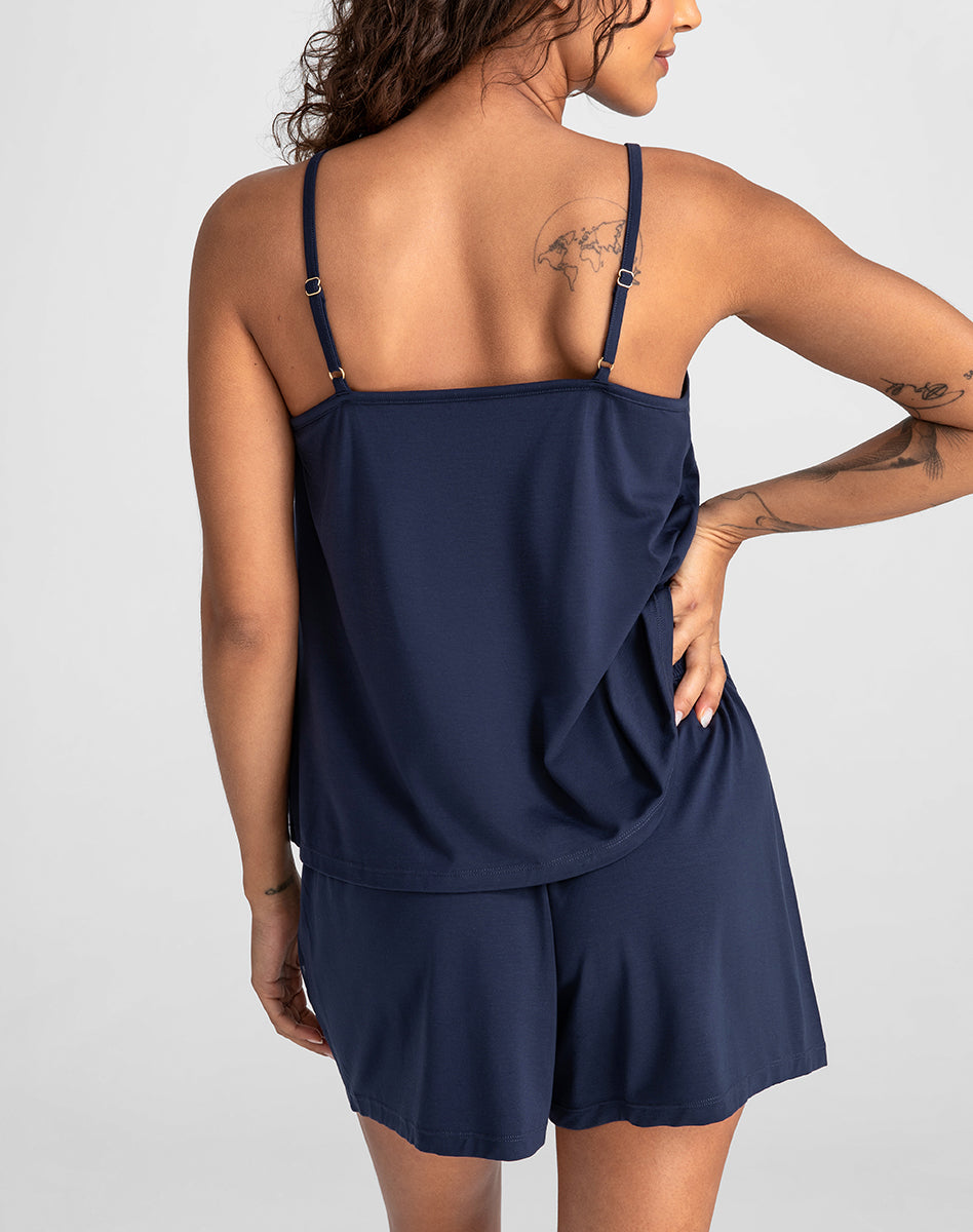 BlissWearShort-Model-Navy-S-Jessica-Back.jpg