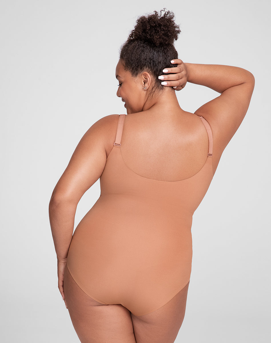 CamiBodysuit-Model-Cinnamon-XL-Larissa-Back.jpg