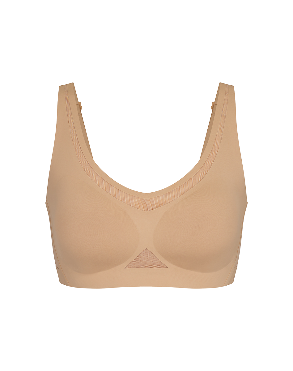 DevCrossFlexBra-Mannequin-Sand-Front.png