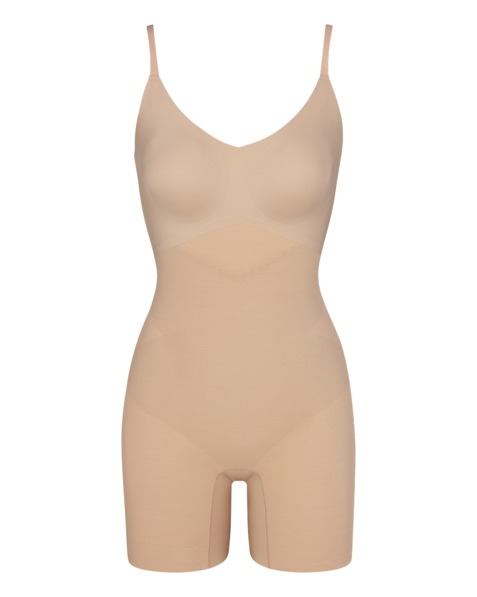 LBBoysuit-Mannequin-Sand-Front.png