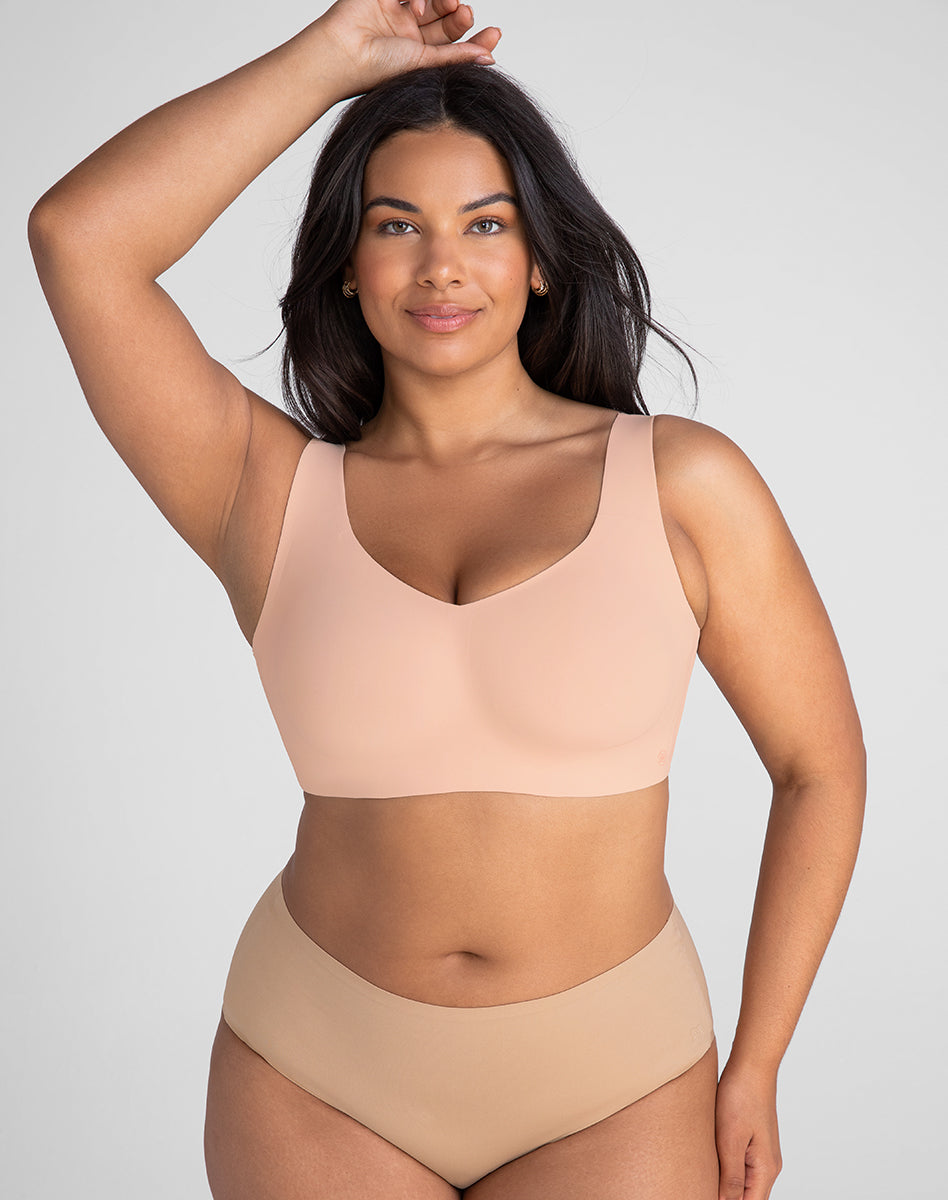 SoftFormBra-Model-Blush-1X-Julia-Front.jpg