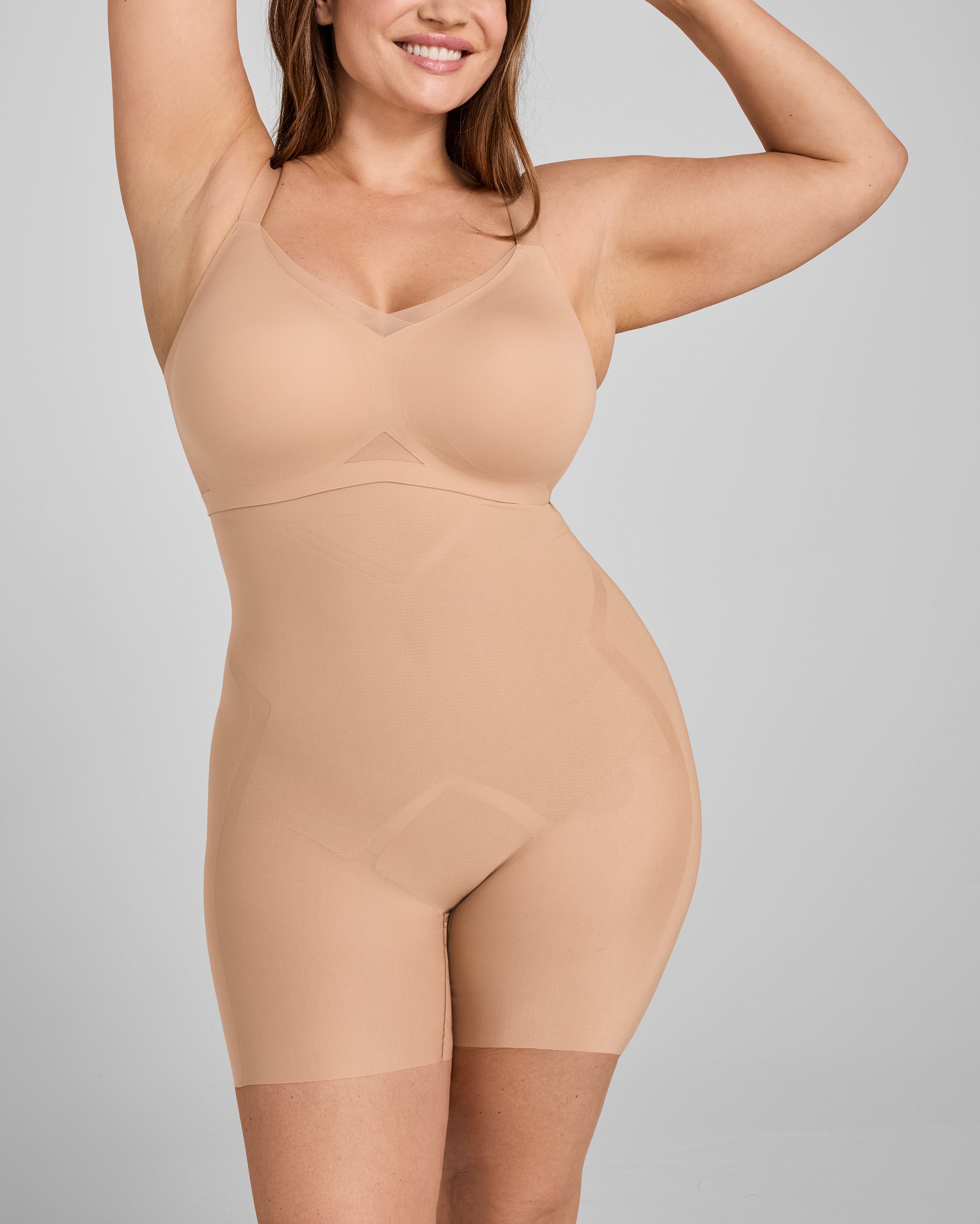mesh_sculpt_hw_short-sand-1X-Tara_1424_R1_49cf05f1-d773-4131-8760-5df311f3c0cd.jpg